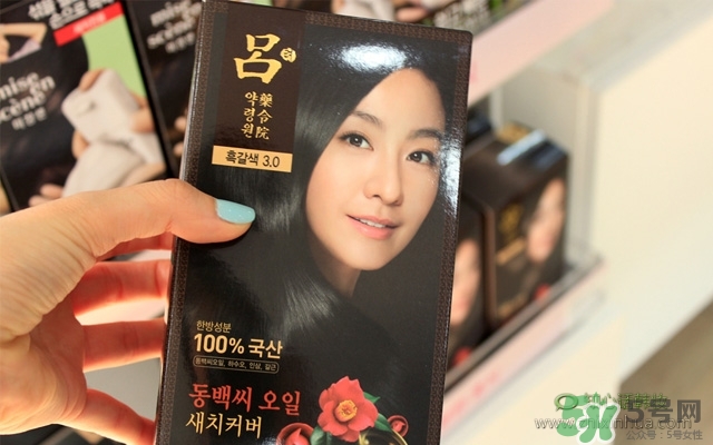 呂染發(fā)膏染發(fā)劑使用方法 呂染發(fā)膏使用方法圖解 呂染發(fā)膏染發(fā)劑使用方法 呂染發(fā)膏使用方法圖解