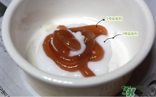 呂染發(fā)膏染發(fā)劑使用方法 呂染發(fā)膏使用方法圖解 呂染發(fā)膏染發(fā)劑使用方法 呂染發(fā)膏使用方法圖解