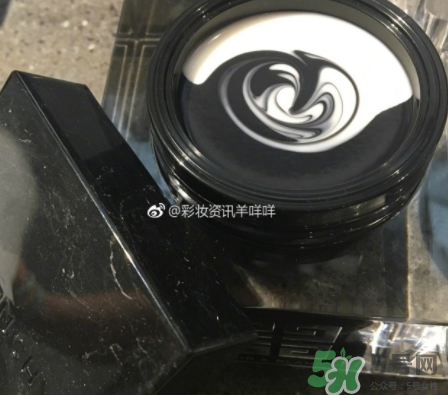 GIVENCHY紀(jì)梵希黑白雙色面膜Le soin noir blanc masque介紹 GIVENCHY紀(jì)梵希黑白雙色面膜Le soin noir blanc masque介紹