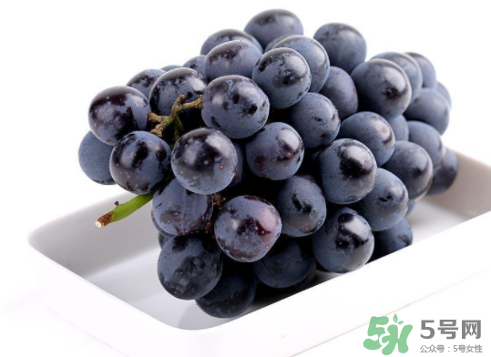 夏黑葡萄為什么掉色？夏黑葡萄怎么會染色？