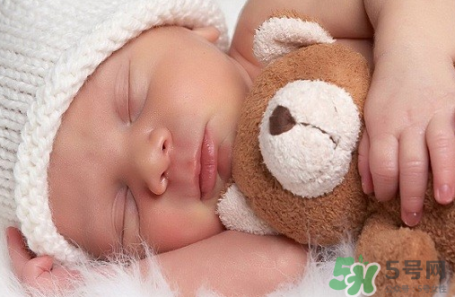 夏季濕疹怎么好的快？夏季濕疹和出汗有關(guān)系嗎？