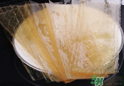 吉利丁片是什么？吉利丁片怎么做布??？