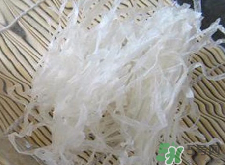 吉利丁片與瓊脂有什么不同？吉利丁片和瓊脂的區(qū)別