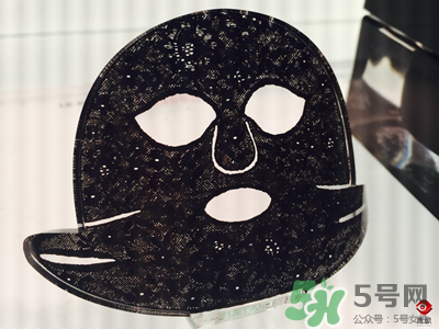 GIVENCHY紀(jì)梵希黑白雙色面膜Le soin noir blanc masque介紹 GIVENCHY紀(jì)梵希黑白雙色面膜Le soin noir blanc masque介紹