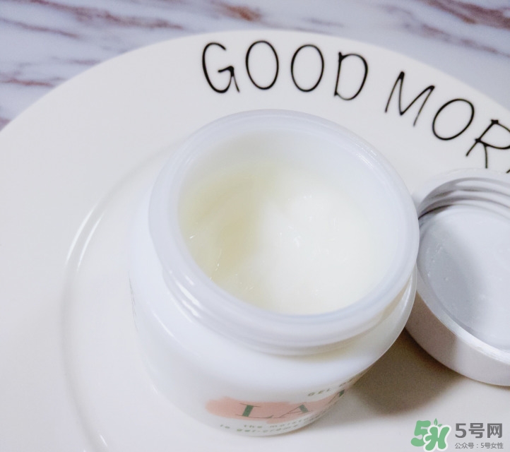 夏天護(hù)膚的正確步驟 夏季早晚護(hù)膚流程 夏天護(hù)膚的正確步驟 夏季早晚護(hù)膚流程