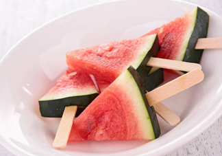 怎么做西瓜冰淇淋？家庭自制西瓜冰淇淋的做法