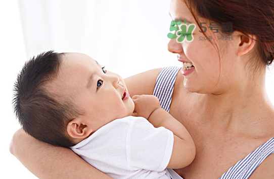 剖腹產(chǎn)后催乳按摩方法 剖腹產(chǎn)怎么催乳好？