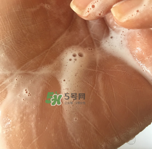 貝蜜清凈痘控油潔面啫喱怎么樣？貝蜜清祛痘控油潔面啫喱好用嗎？