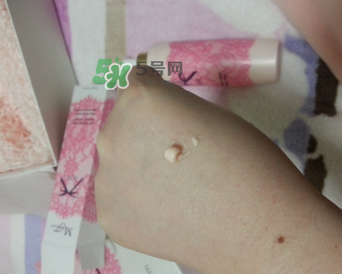 曼妮芬玫瑰身體乳怎么樣？曼妮芬玫瑰絲柔身體乳好用嗎？