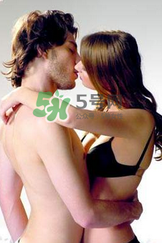 白酒加可樂是春藥？白酒加可樂喝了會(huì)怎樣？