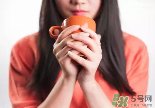 三伏天喝熱水能驅(qū)寒嗎？三伏天為什么喝熱水？