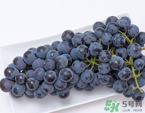 夏黑葡萄是轉(zhuǎn)基因嗎？夏黑無籽葡萄是不是轉(zhuǎn)基因的？