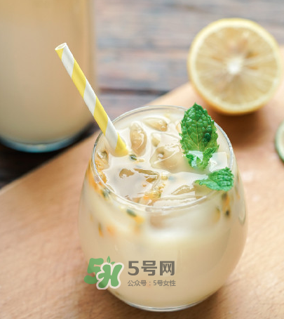 百香果養(yǎng)樂(lè)多好喝嗎？百香果養(yǎng)樂(lè)多怎么做？