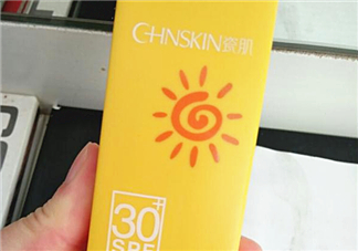 瓷肌美白隔離防曬霜怎么樣？瓷肌美白防曬霜好用嗎？