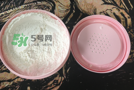 紅色小象嬰兒玉米爽身粉怎么樣？紅色小象嬰兒玉米爽身粉好用嗎？