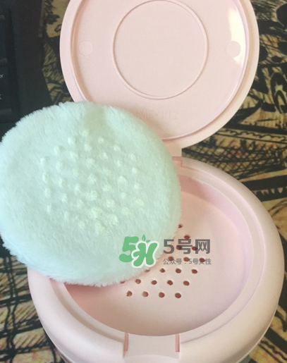 紅色小象嬰兒玉米爽身粉怎么樣？紅色小象嬰兒玉米爽身粉好用嗎？