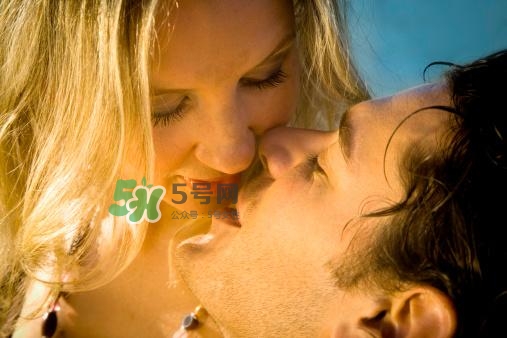 三伏天可以過(guò)性生活嗎？三伏天適合過(guò)性生活嗎？