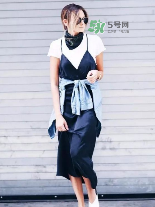 吊帶裙配什么上衣？吊帶裙搭配什么上衣好看？