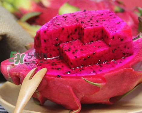 紅心火龍果寶寶能吃嗎？一歲以下寶寶能吃紅心火龍果嗎？