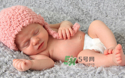 寶寶沒長牙能吃磨牙棒嗎？寶寶沒長牙可以吃磨牙餅干嗎？