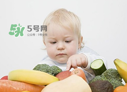 寶寶沒長(zhǎng)牙能吃蝦皮嗎？寶寶沒長(zhǎng)牙吃蝦皮好嗎？