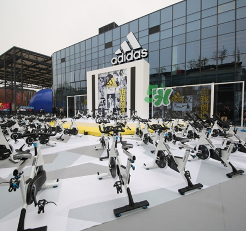 adidas阿迪達斯運動體驗迷你品牌中心是干什么的？