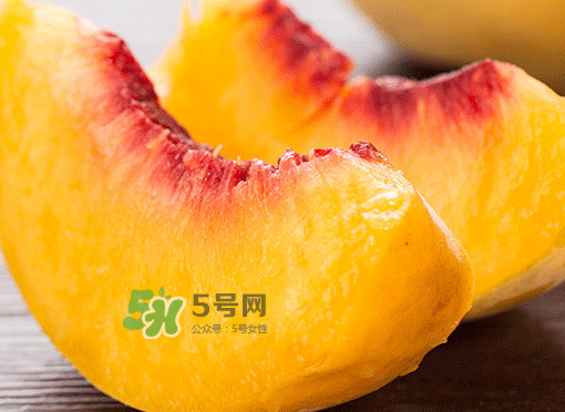 黃桃果肉是什么顏色？黃桃果肉為什么是紅的？