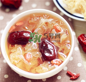 銀耳湯水和銀耳的比例是多少?銀耳湯的比例 銀耳湯水和銀耳的比例是多少?銀耳湯的比例