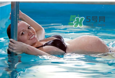 孕婦游泳會(huì)感染嗎？孕婦游泳有危害嗎？