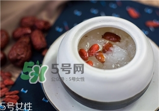 銀耳顏色很黃正常嗎?銀耳顏色很黃還能吃嗎? 銀耳顏色很黃正常嗎?銀耳顏色很黃還能吃嗎?