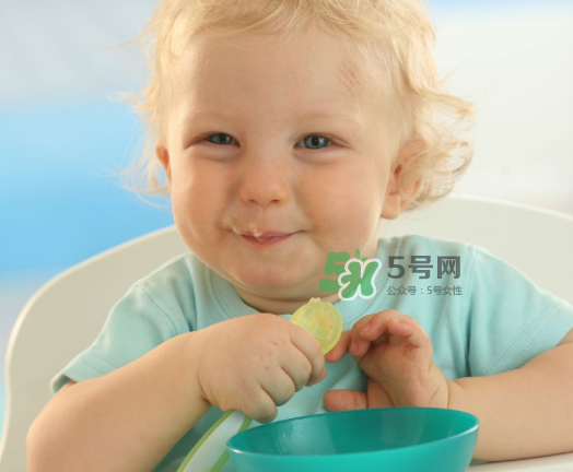寶寶什么時(shí)候可以吃油？寶寶能吃油嗎？