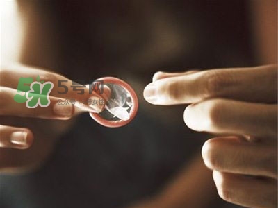 安全套放車(chē)?yán)镞€能用嗎？套套藏哪里比較安全？