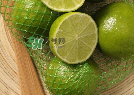 青檸檬可以直接吃嗎？青檸檬可以用開水泡嗎