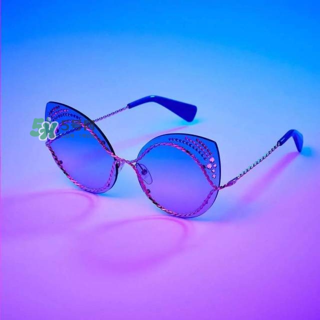 今年流行的彩色墨鏡款式 今年流行什么彩色墨鏡款式 今年流行的彩色墨鏡款式 今年流行什么彩色墨鏡款式