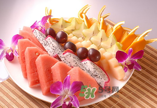 提子和西瓜能一起吃嗎？西瓜和提子能一起吃嗎？