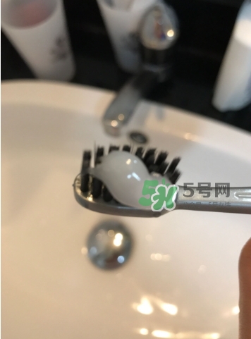 lg竹鹽牙膏怎么樣？lg竹鹽按壓牙膏怎么用？