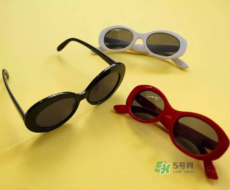 今年流行的彩色墨鏡款式 今年流行什么彩色墨鏡款式 今年流行的彩色墨鏡款式 今年流行什么彩色墨鏡款式