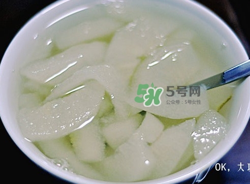 梨子冰糖可以治咳嗽嗎？梨子冰糖水止咳嗎