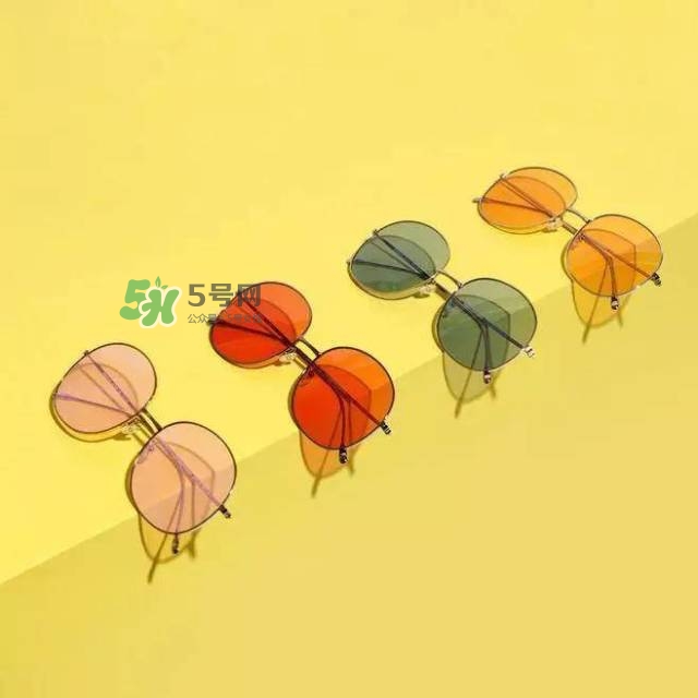 今年流行的彩色墨鏡款式 今年流行什么彩色墨鏡款式 今年流行的彩色墨鏡款式 今年流行什么彩色墨鏡款式