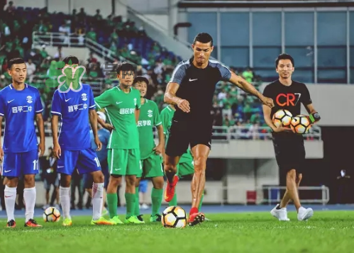 耐克2017c羅中國行北京站上腳穿的鞋子是什么型號？