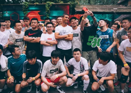 耐克2017c羅中國行北京站上腳穿的鞋子是什么型號？