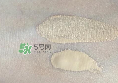 硅膠粉撲和海綿粉撲哪個好？硅膠粉撲和美妝蛋哪個好