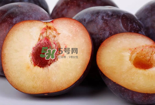 黑布林和火龍果能一起吃嗎？黑布林可以和火龍果一起吃嗎？