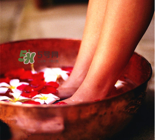?三伏天泡腳后可以洗澡嗎？?三伏天泡腳后能洗澡嗎？
