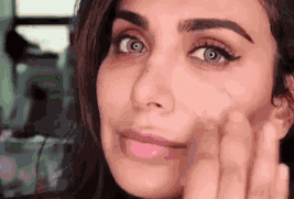 硅膠粉撲和氣墊粉撲哪個(gè)好用？硅膠粉撲和氣墊粉撲對(duì)比