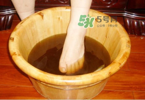 生姜泡腳怎么弄？生姜泡腳要去皮嗎