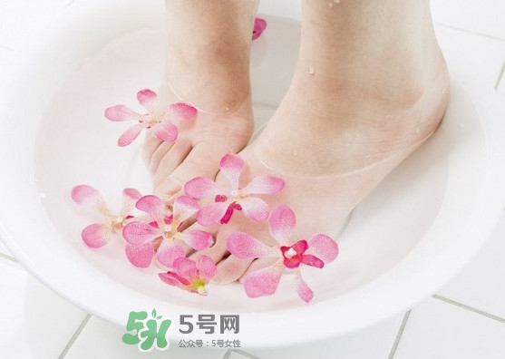 醋泡腳多長(zhǎng)時(shí)間最好？醋泡腳一次用多少合適