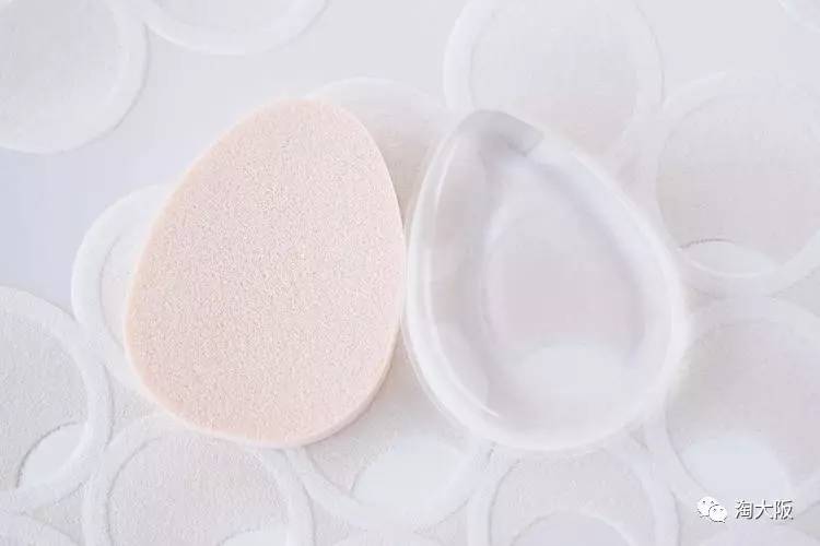 硅膠粉撲和氣墊粉撲哪個(gè)好用？硅膠粉撲和氣墊粉撲對(duì)比