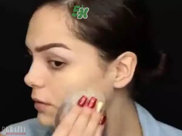 硅膠粉撲用哪一面？硅膠粉撲用法