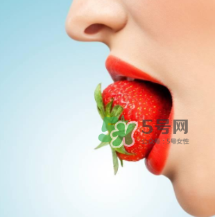 你的嘴唇為什么起泡 嘴唇上的水泡治不好嗎？